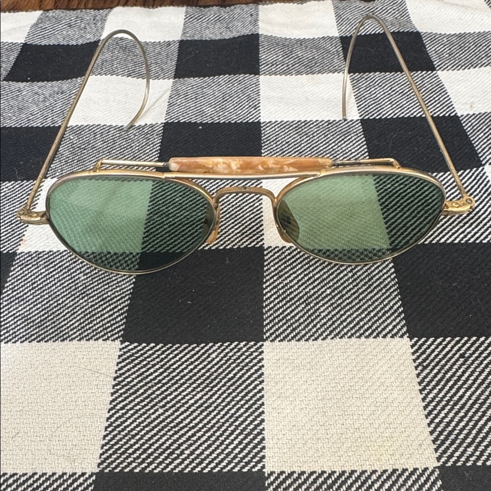 Vintage late 1940s- early 1950s Gold Aviator Sunglasses - Picture 2 of 6
